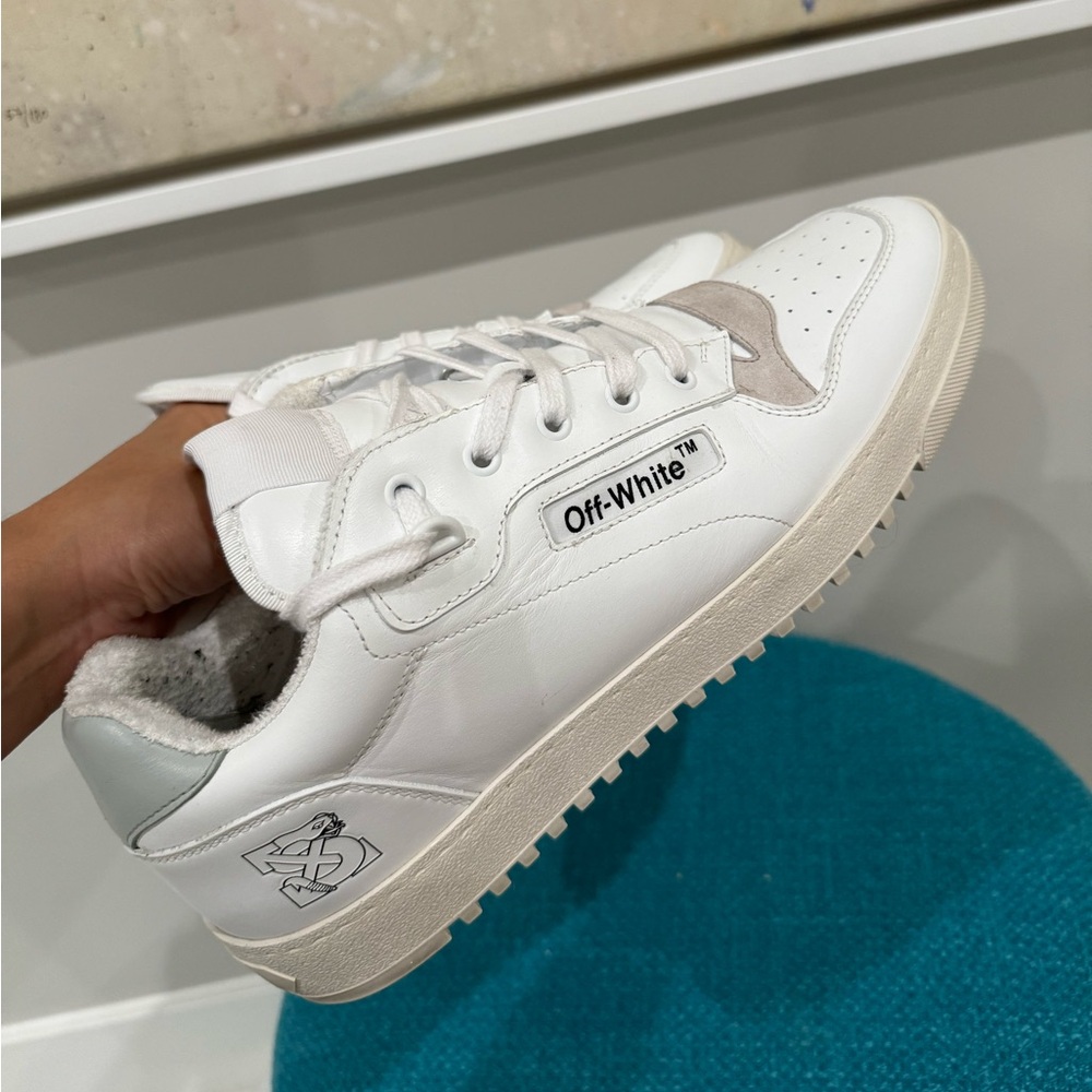 Off-White Men’s sneakers size 42